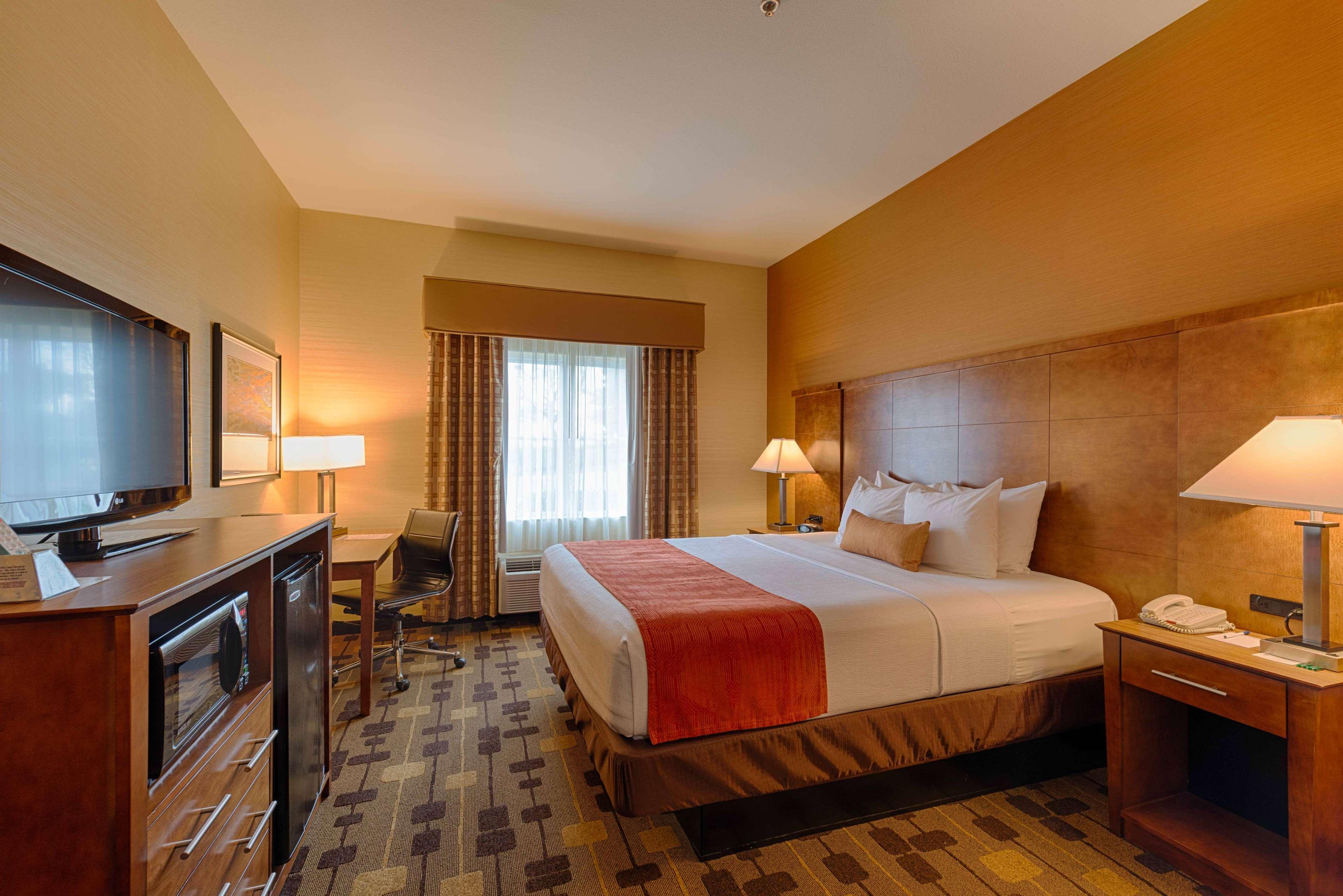 Best Western Plus Delta Inn & Suites Oakley Luaran gambar