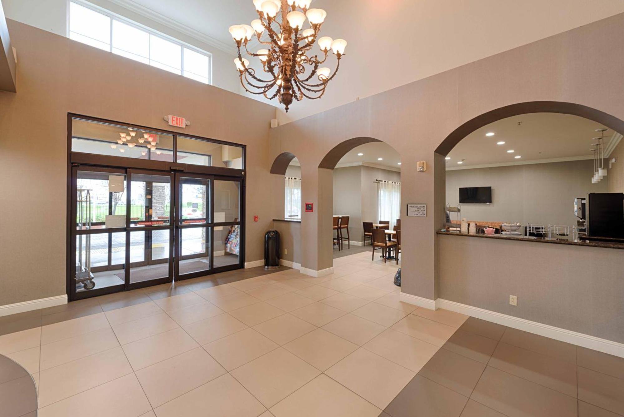 Best Western Plus Delta Inn & Suites Oakley Luaran gambar