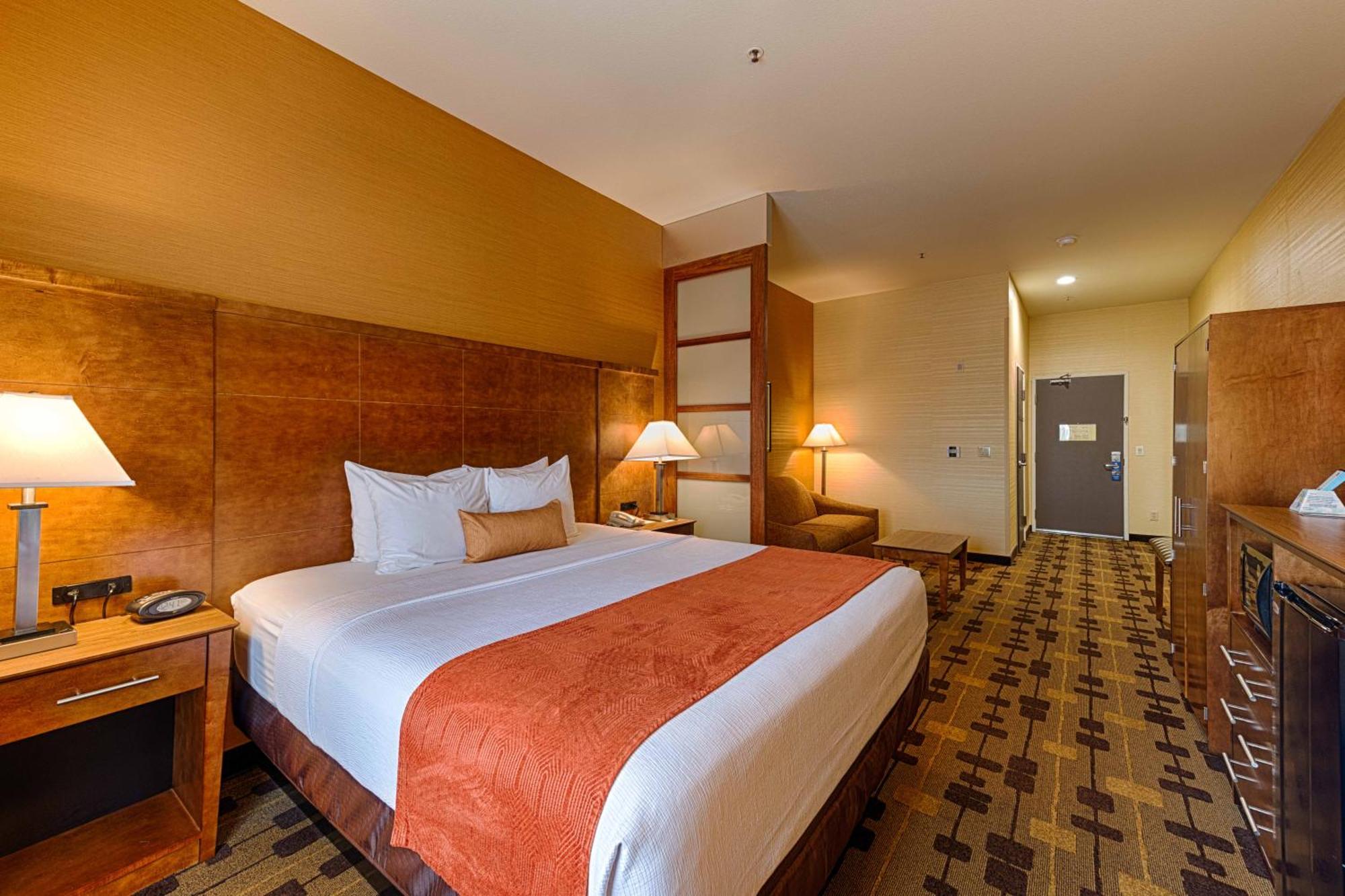 Best Western Plus Delta Inn & Suites Oakley Luaran gambar