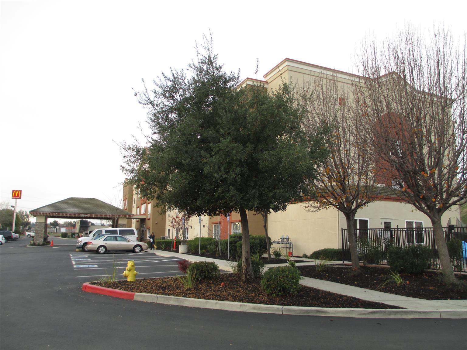 Best Western Plus Delta Inn & Suites Oakley Luaran gambar