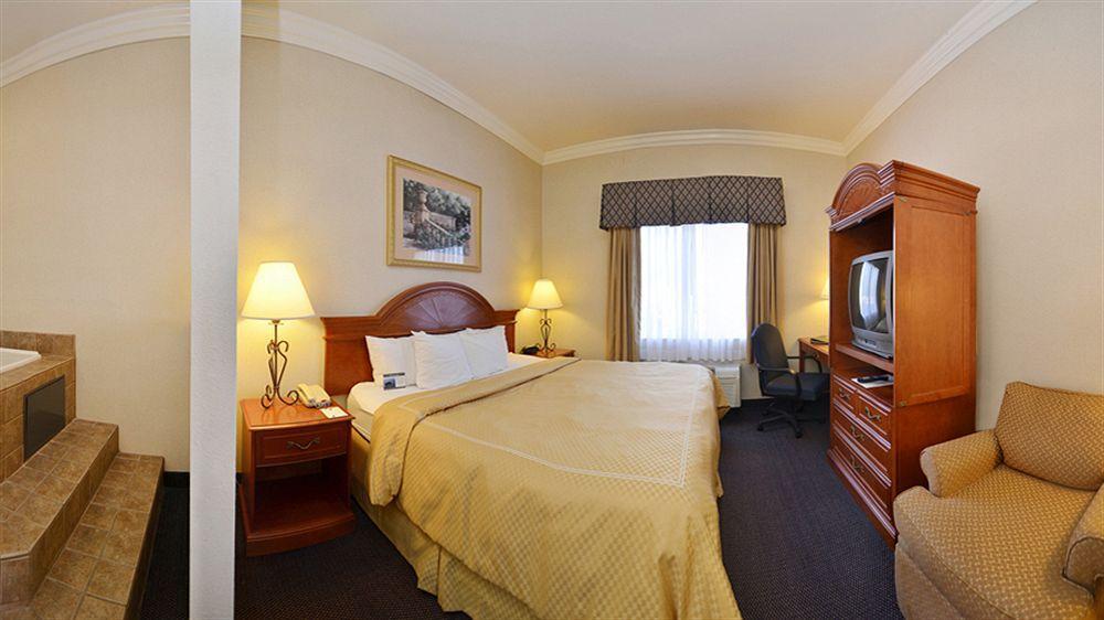 Best Western Plus Delta Inn & Suites Oakley Luaran gambar