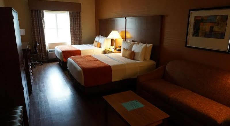 Best Western Plus Delta Inn & Suites Oakley Luaran gambar